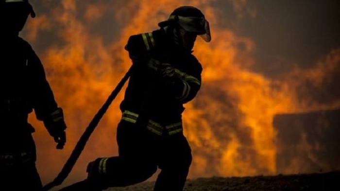 Chile`s worst wildfire destroys town as help arrives